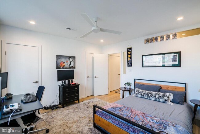 Building Photo - 1705 Annin St