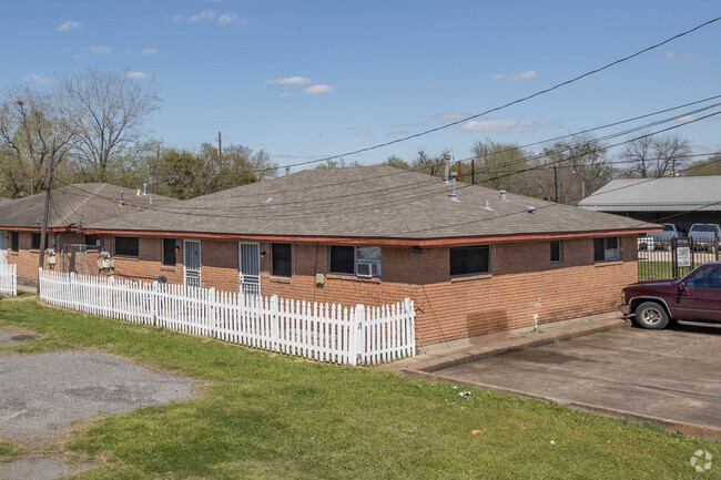 Primary Photo - 5605 Cavalcade St