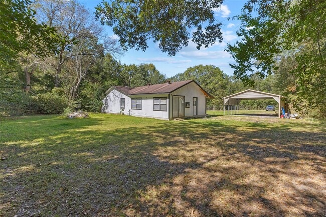 Building Photo - 8206 Sunflower Dr