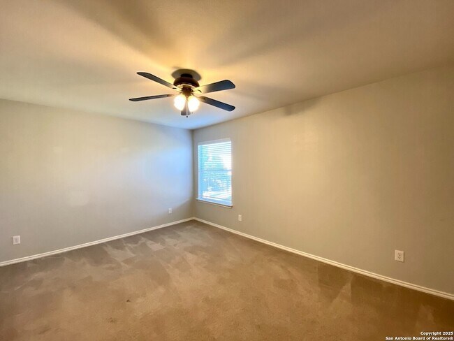 Building Photo - 215 Coopers Hawk