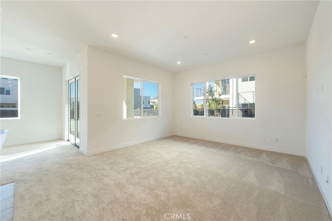 Building Photo - 121 Baluster