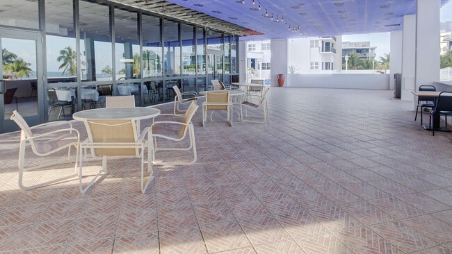 Building Photo - 2301 S Ocean Dr