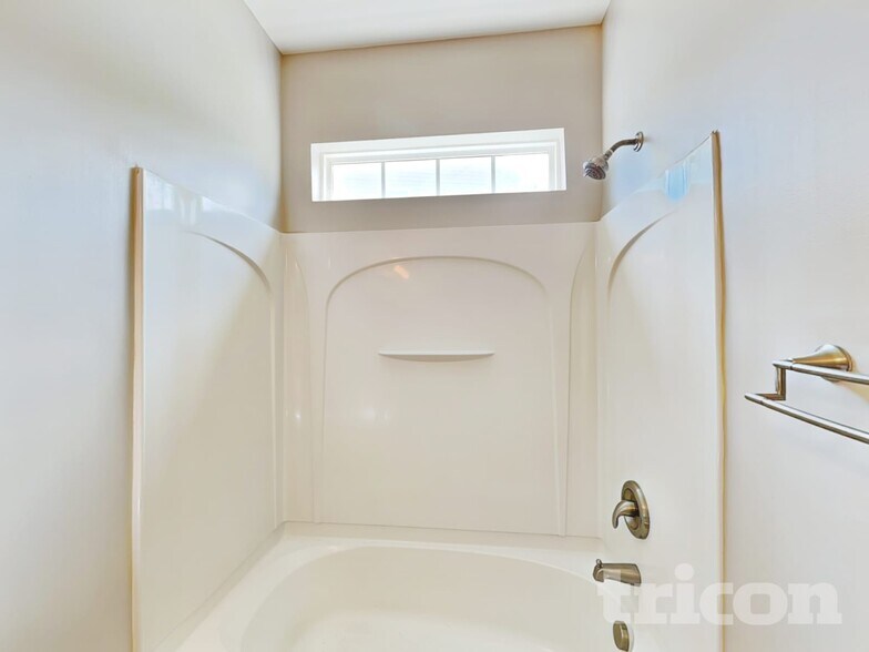 Building Photo - 3058 Clover Rd NW