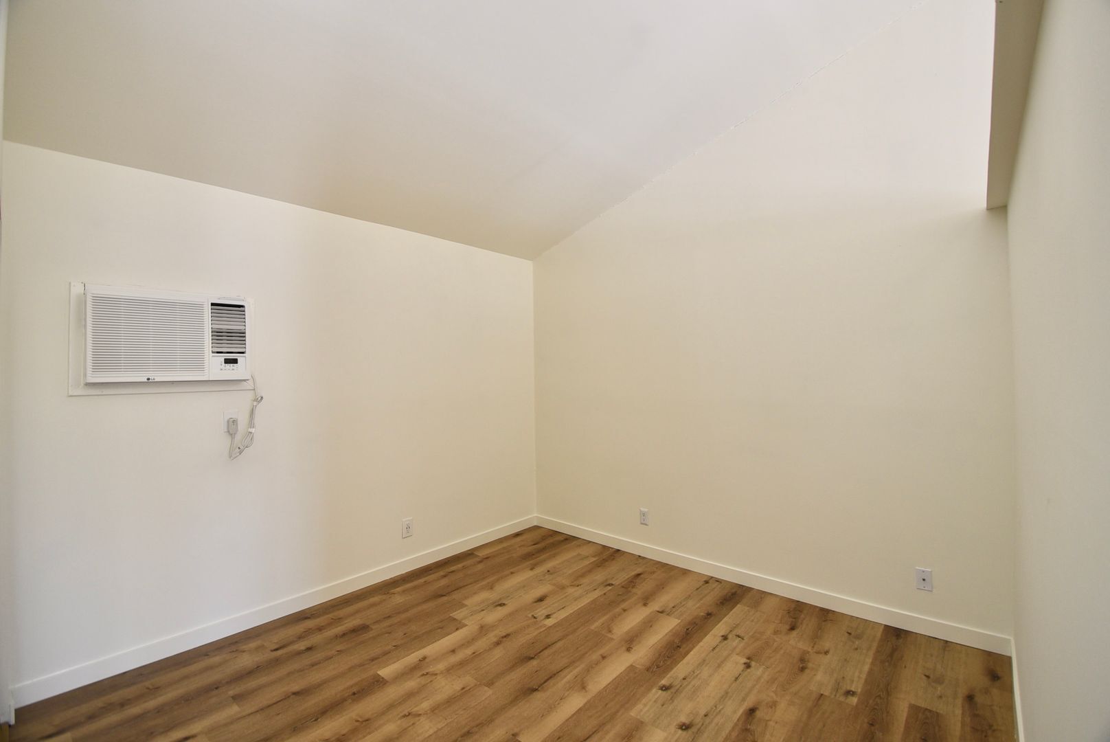 Building Photo - 5744 Colfax Ave