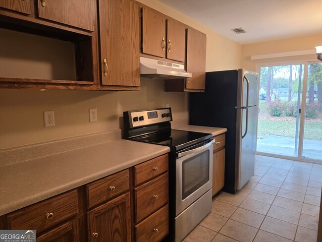 Building Photo - 403 Savannah Ave