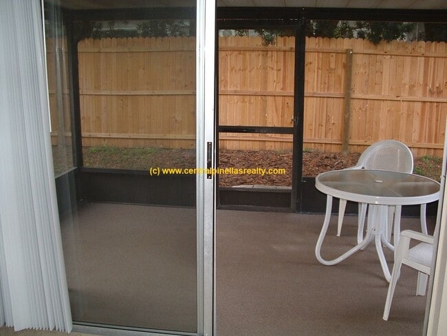 Building Photo - 3664 Montclair Dr