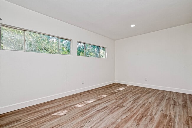 Building Photo - 5609 Denmark St