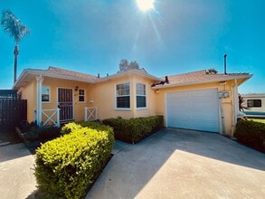 Building Photo - Stunning Allied Gardens Home- Upgraded with a Beautiful View!