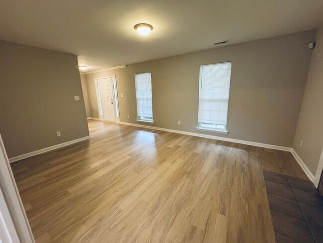 Building Photo - 7136 Roaming Path Ct
