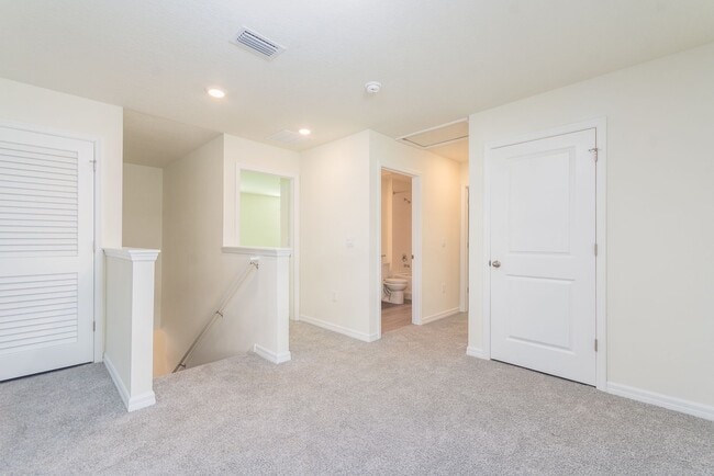 Building Photo - Beautiful 4 Bed, 2.5 Bath Home in the Desi...