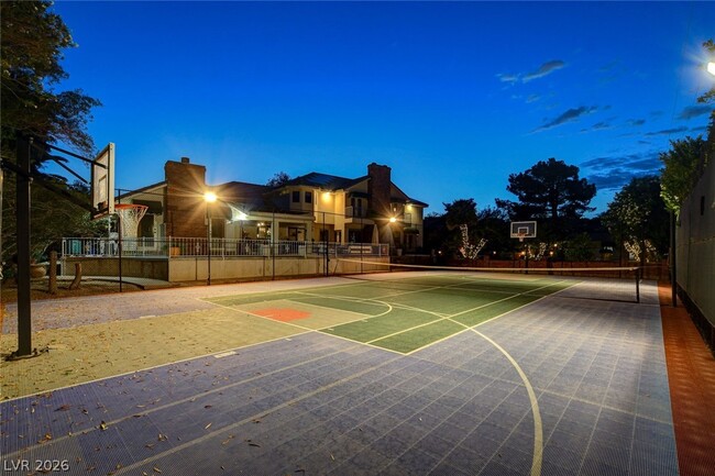 Building Photo - 7001 Alamitos Cir