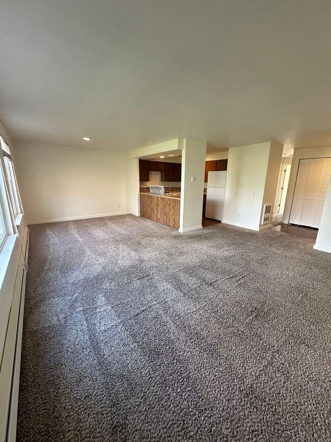 Interior Photo - Glacier Park Apartments