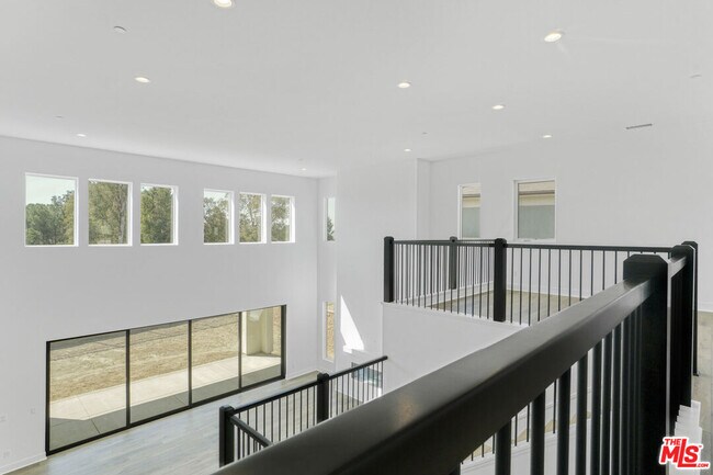 Building Photo - 20534 Edgewood Ct