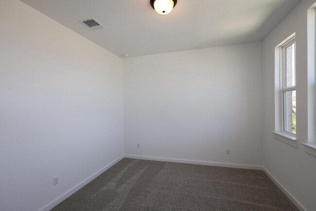 Building Photo - 2728 Cressman Cv