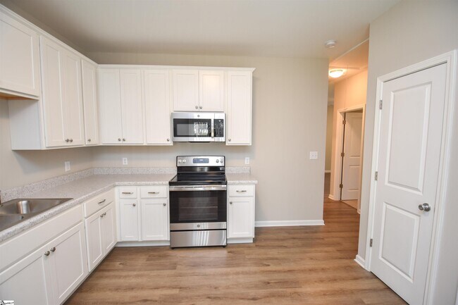 Building Photo - 105 Cunningham Rd