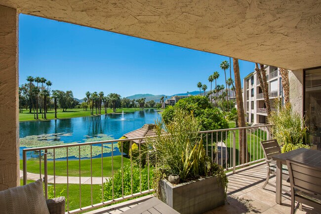 Primary Photo - 910 Island Dr
