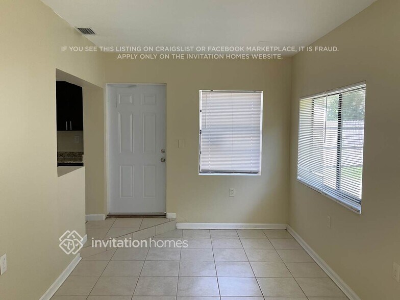 Building Photo - 2630 NW 83rd Ave