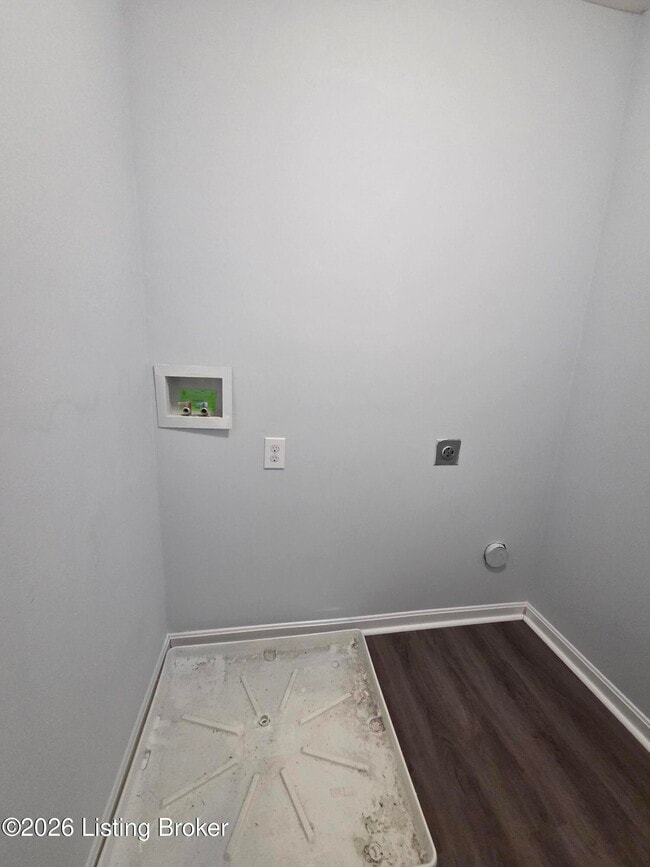 Building Photo - 272 St Regis Dr