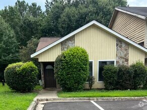 Building Photo - 5928 Trent Jones Way