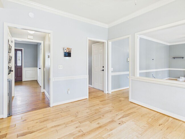 Building Photo - 6118 Walnut Landing Way