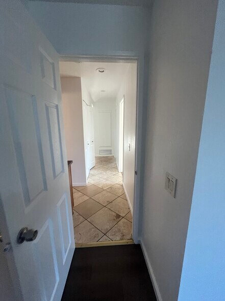 Building Photo - 9531 Montana Calva Cir