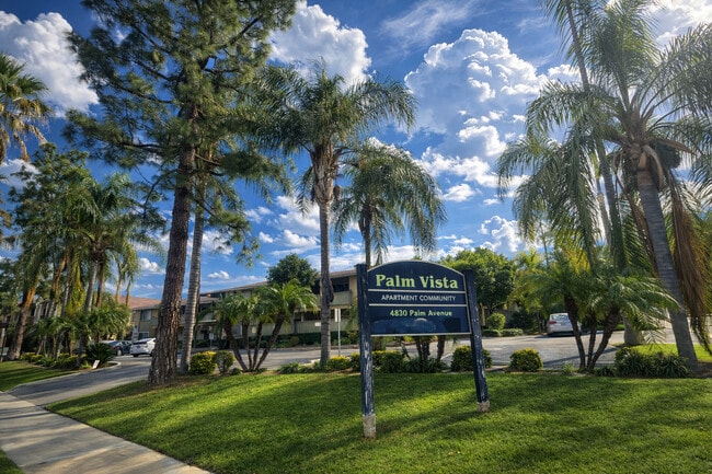 Building Photo - Palm Vista
