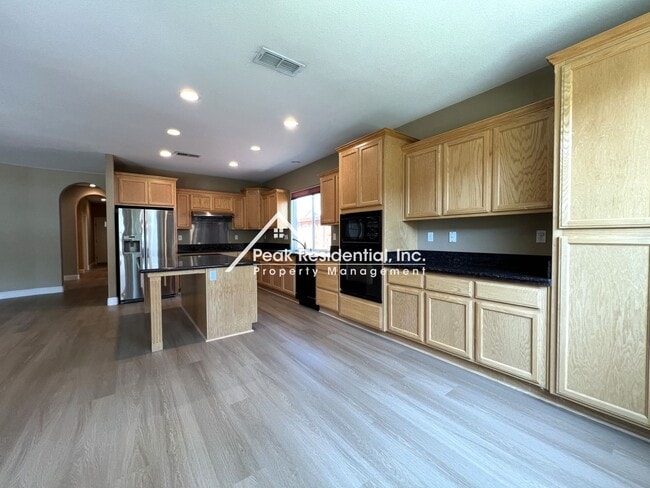 Building Photo - Beautiful 3bd/2.5ba Elk Grove Home