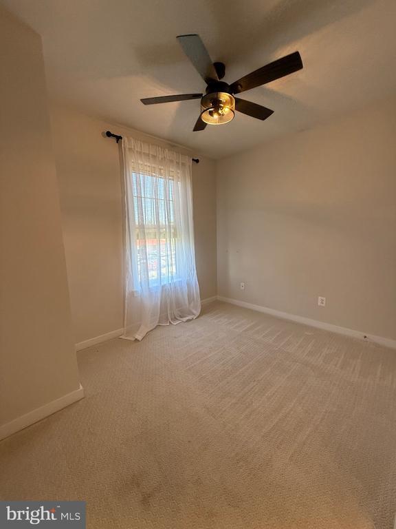 Building Photo - 128 Kinross Ln