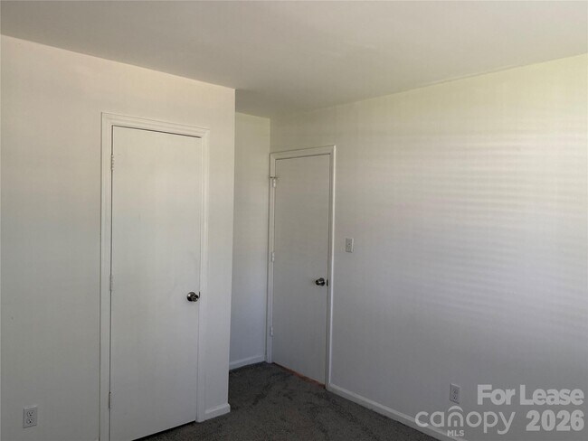Building Photo - 8526 Castle Pine Ct
