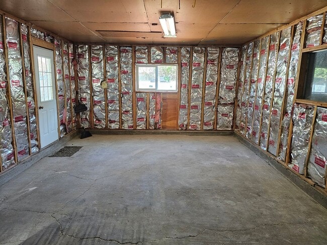 Building Photo - 10202 White Birch Ln