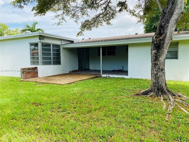 Building Photo - 8130 SW 37th Terrace