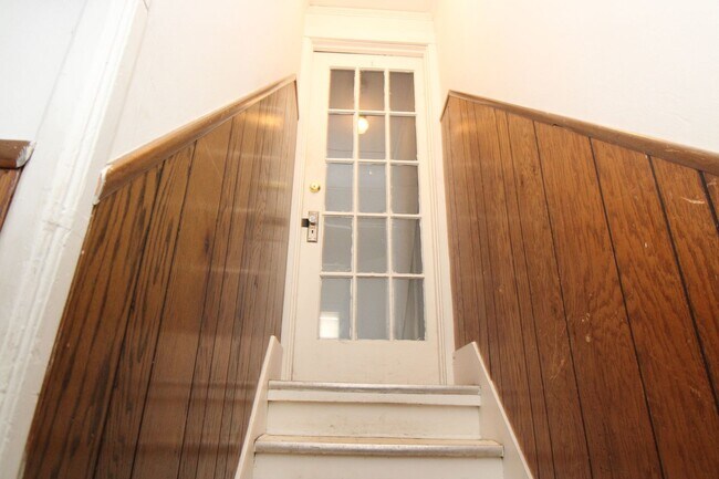 Building Photo - 6 Smith Ct