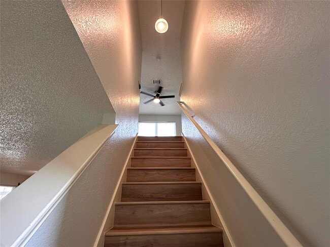 Building Photo - 8604 Piney Creek Bend