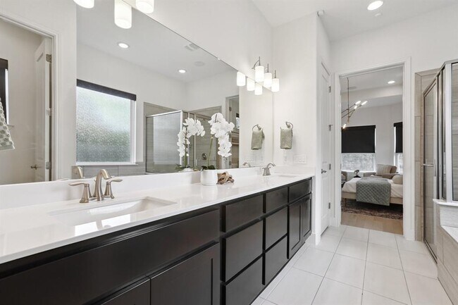 Building Photo - 4025 Lazy River Bend