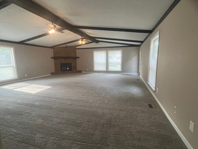 Building Photo - 108 Calloway Ave