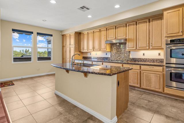 Building Photo - 851 Antilla Way