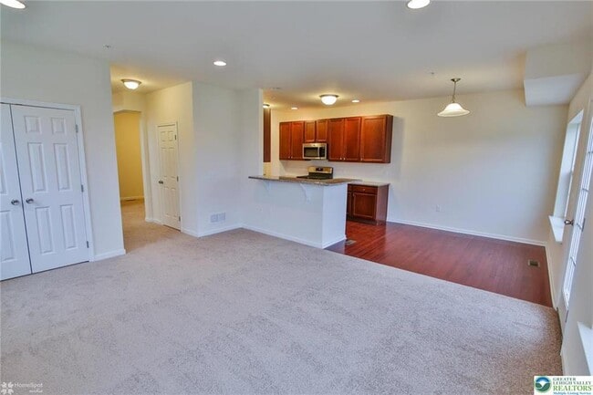 Building Photo - 1402 Caspian St