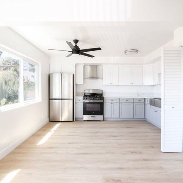 Interior Photo - Locke Apts.