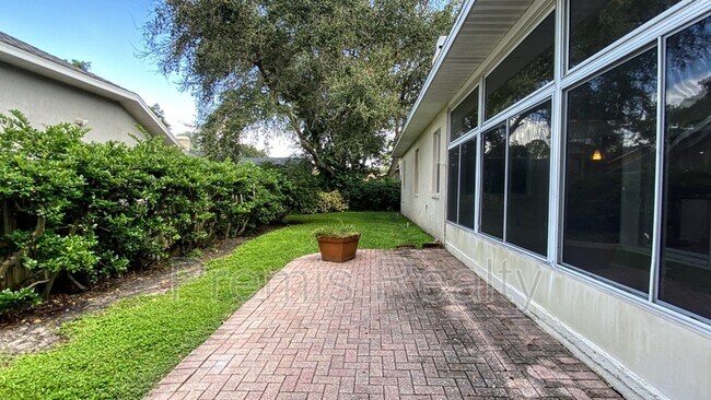 Building Photo - 642 Weathersfield Dr