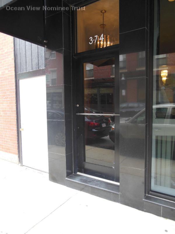 Building Photo - 372 North St