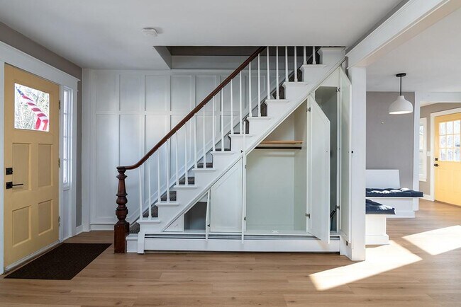 Building Photo - 40 Mechanic St