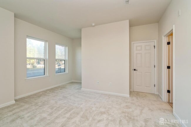 Building Photo - 103 Vaughn Dr