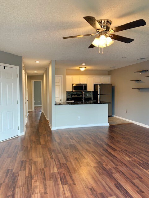 Building Photo - SPACIOUS 3 Bedroom/2.5 Bath in Brandywine. One of a kind & STEPS TO THE OCEAN. Community Pool!