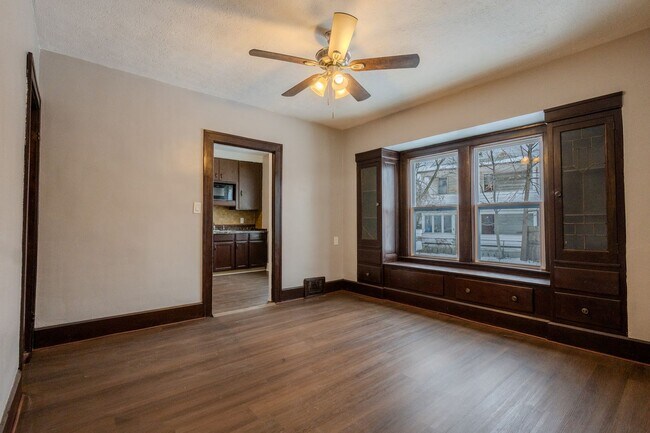 Building Photo - 3394-3396 W 54th St