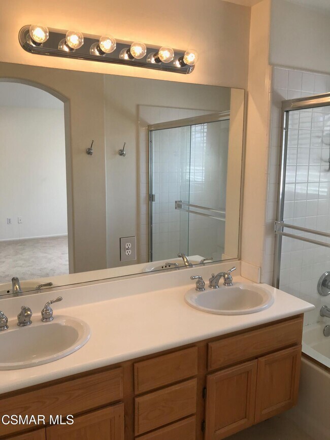 Building Photo - 5505 Verona Ct