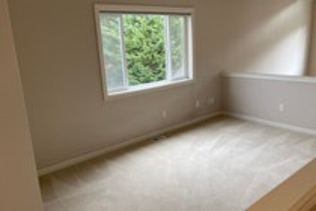 Building Photo - 4bd/2ba House in Newcastle