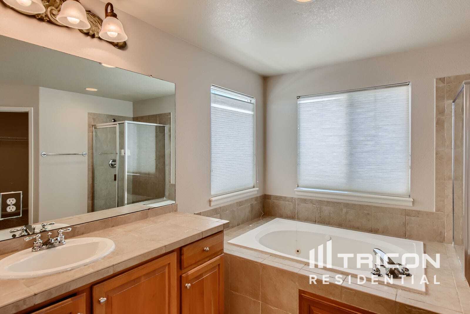 Building Photo - 8403 Briar Trace Dr