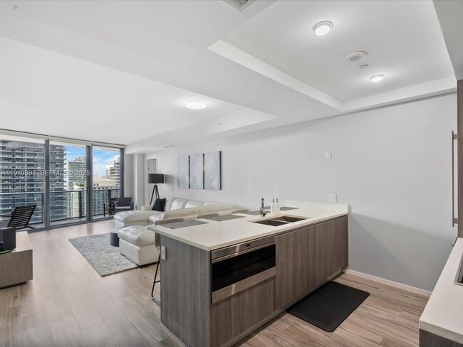 Building Photo - 801 S Miami Ave