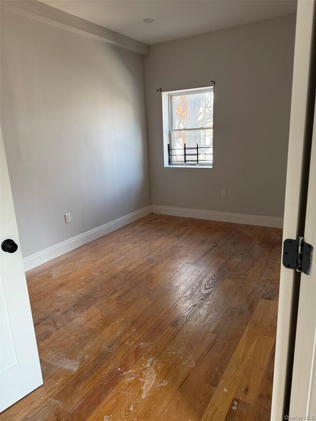 Building Photo - 91 E 54th St