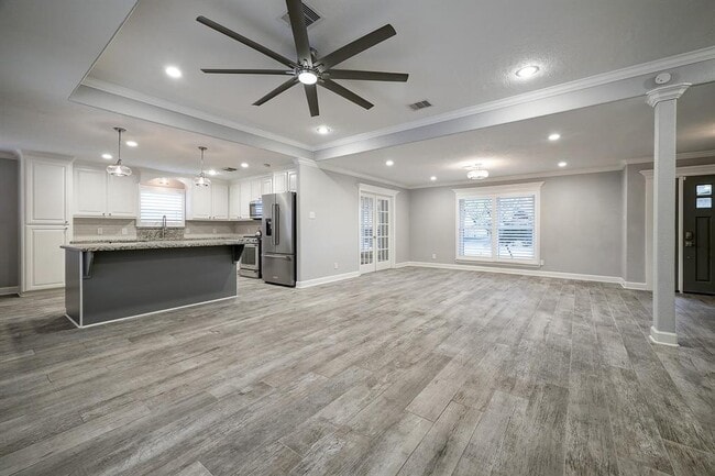 Building Photo - 1614 Droxford Dr